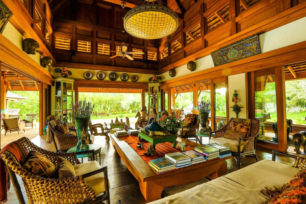 Howies HomeStay