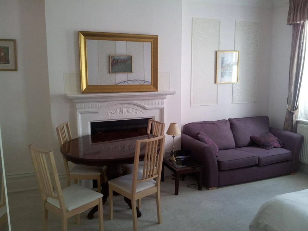 Kensington Court ApartHotel