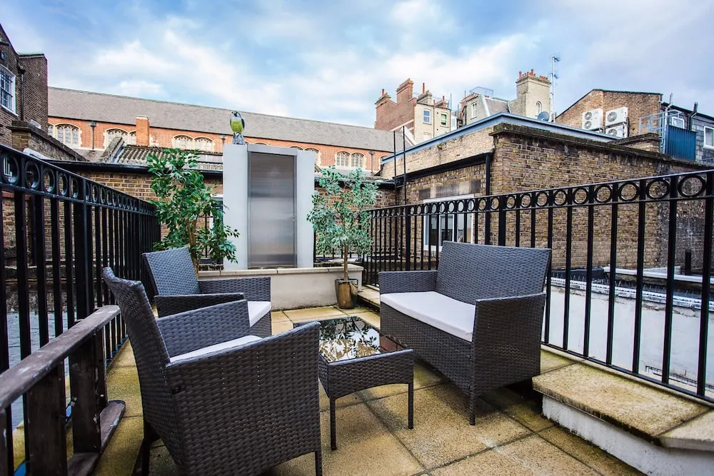 Luxurious 4 Bedroom Flat by Baker Street