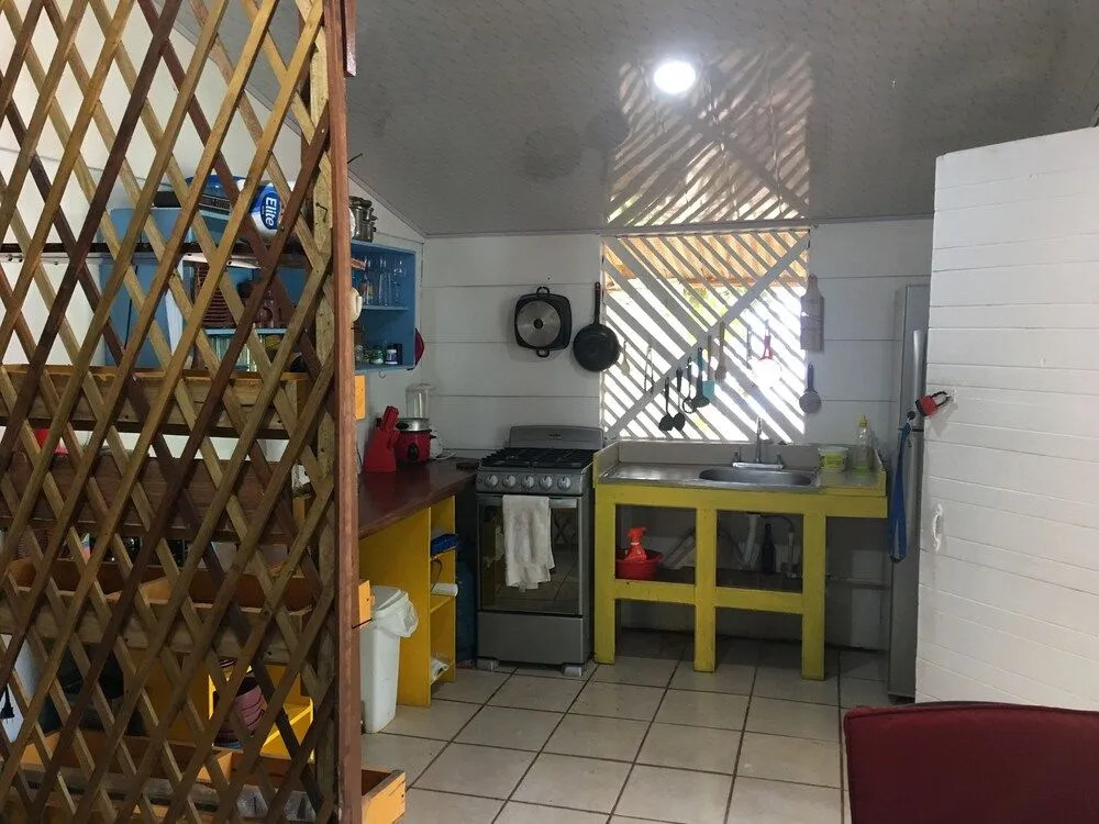 Rita Sonny Tropical Surf Cabina