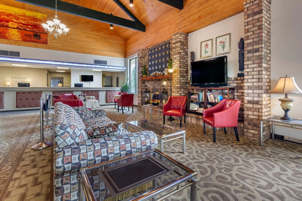 Quality Inn & Suites Escanaba North