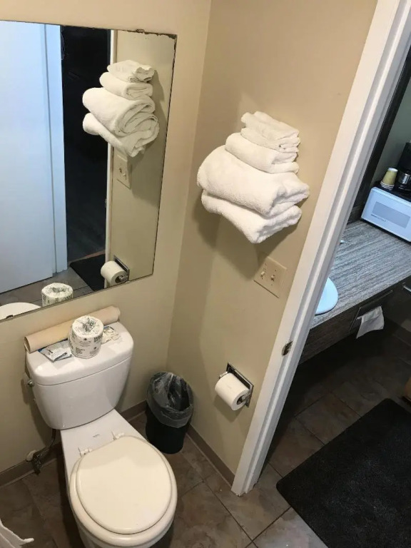 Smokey Point Motor Inn