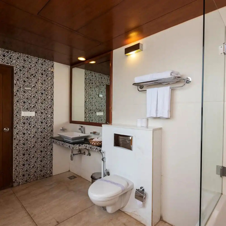 Godwin Candolim, Goa