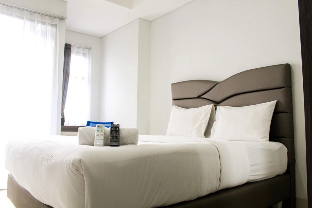 New Furnished City View Studio Apartment @ Springwood Residence By Travelio
