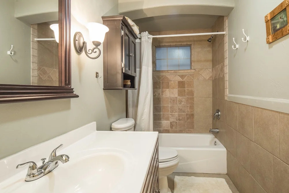 Little Rock 'N' Woodv 2 Bedrooms 2 Bathrooms Home