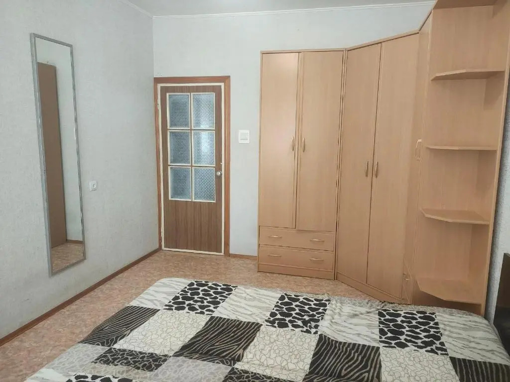 2х комнатная кв., 11 мкр., 2 этаж