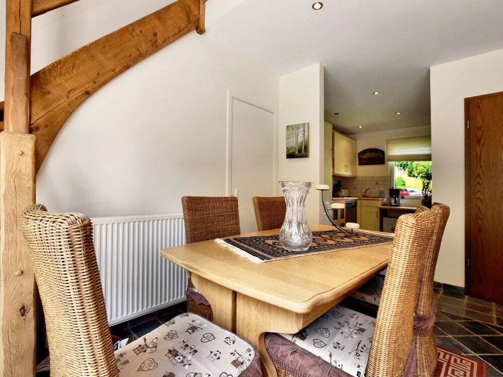 Cozy Apartment in Waimes near Lake