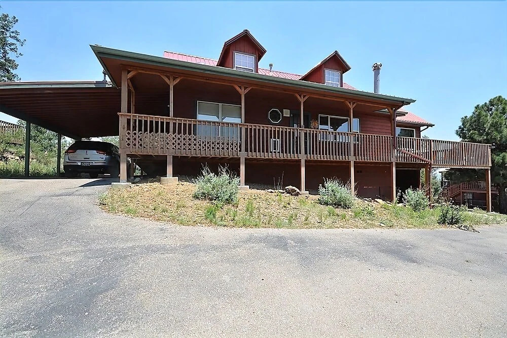 Majestic Cabin - Three Bedroom Cabin