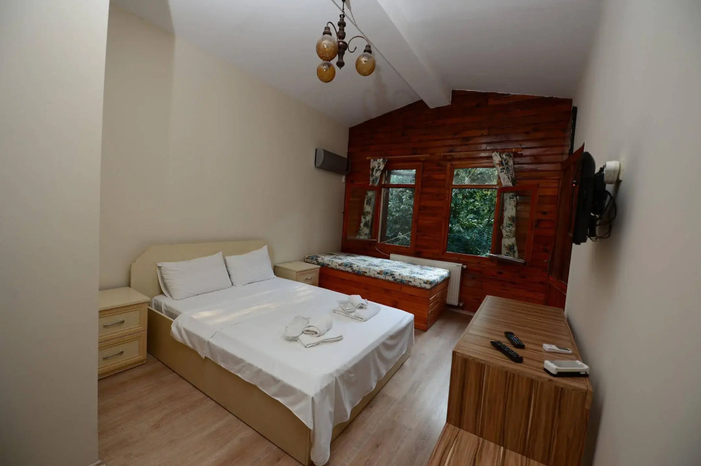 Sapanca Taş Ev & Bungalow