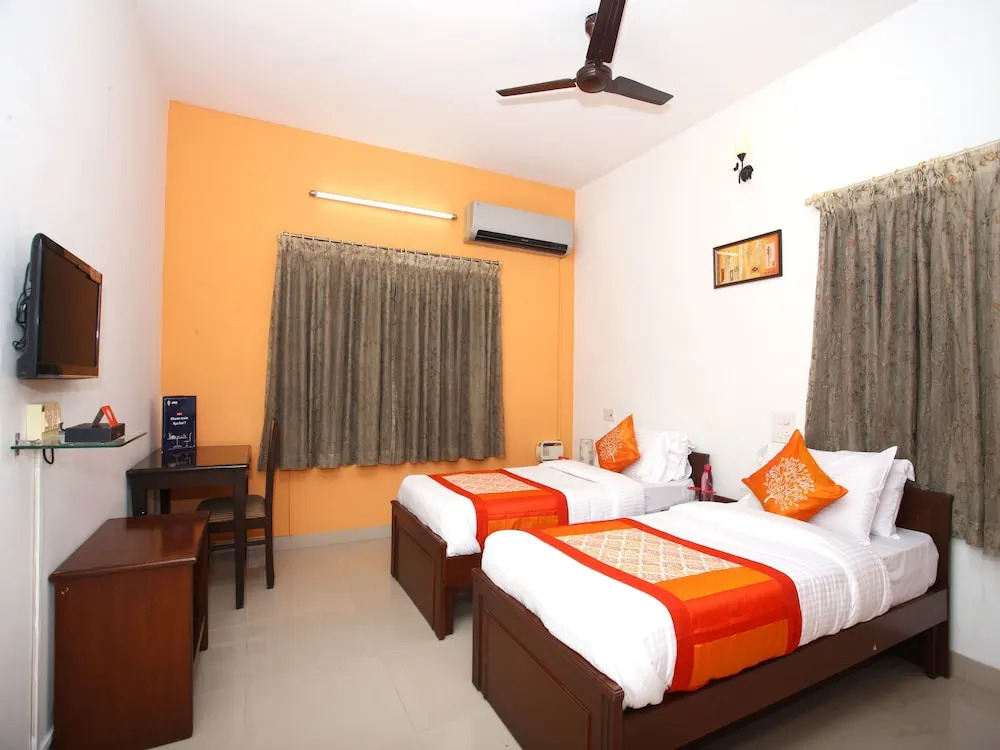 OYO 10120 Felicity INN Guindy