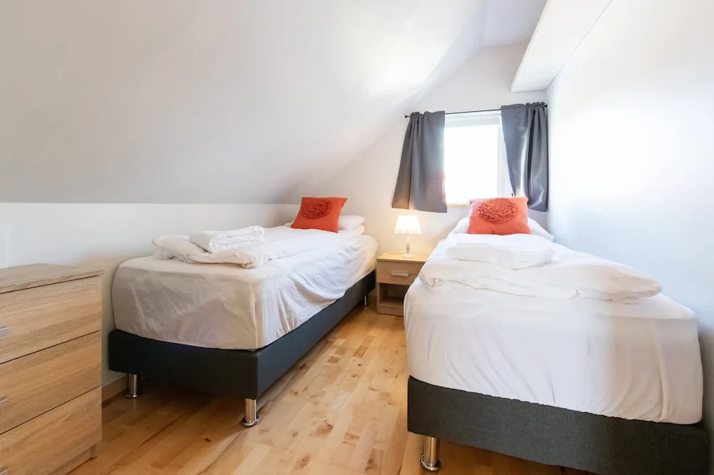 Apartment F11