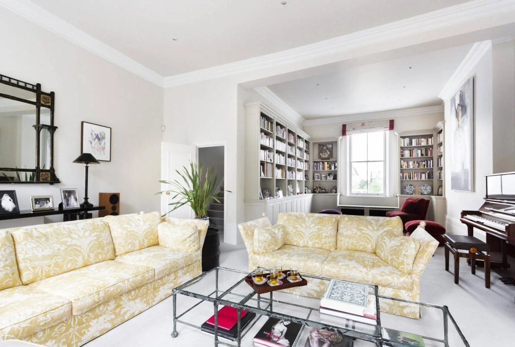Earls Court Suites by Whelans