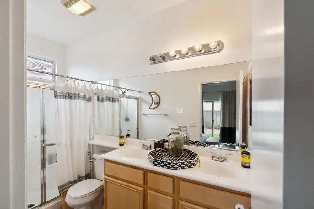 Palm Springs Mountain Getaway 3 Bedroom Home by RedAwning
