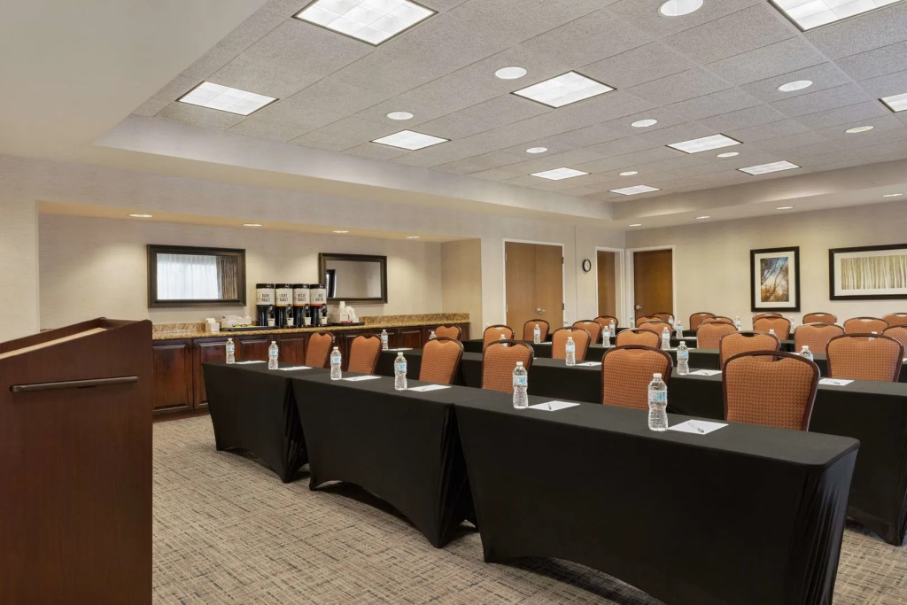 Hampton Inn & Suites Rogers