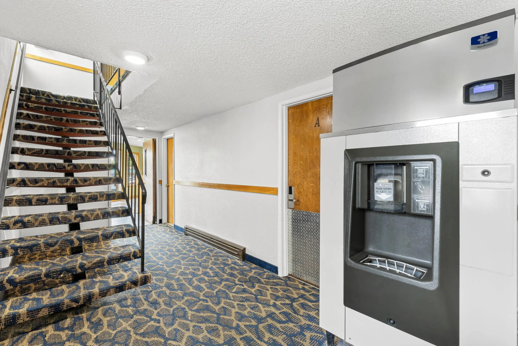 Rodeway Inn & Suites Portland West - Beaverton