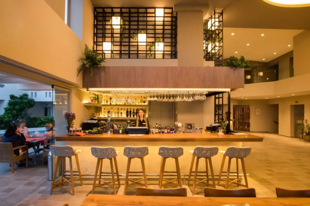 Parasol Luxury Hotel & Suites Adults Only
