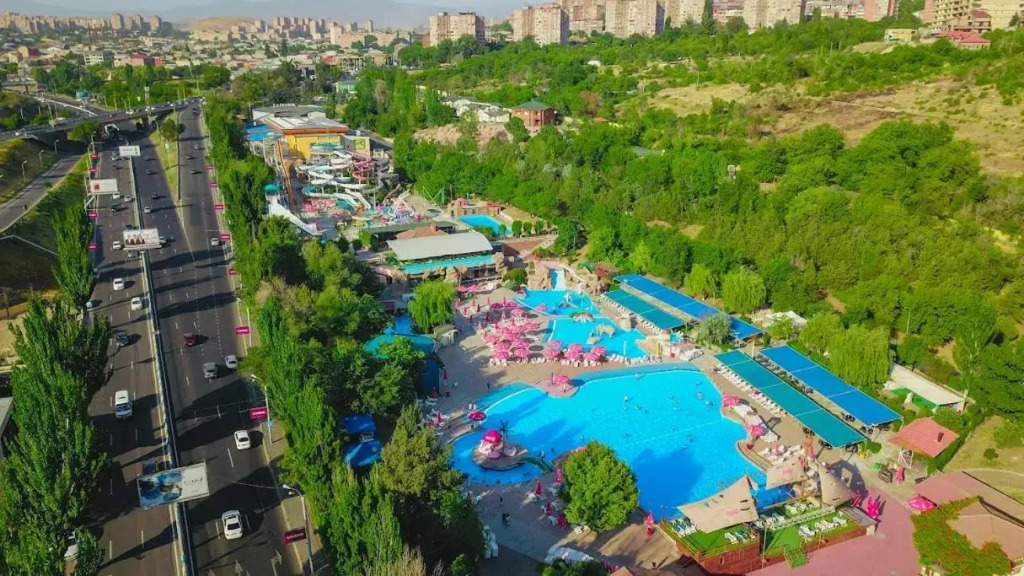 Valensia Hotel And Resort