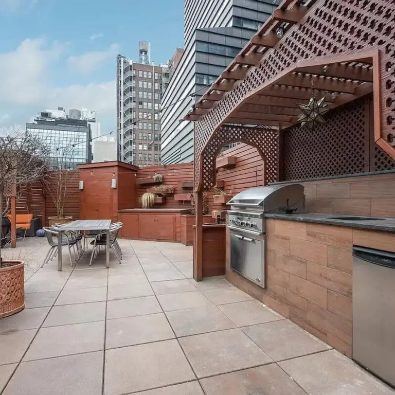 Rialto PH by Rove Travel Penthouse Loft w Roof