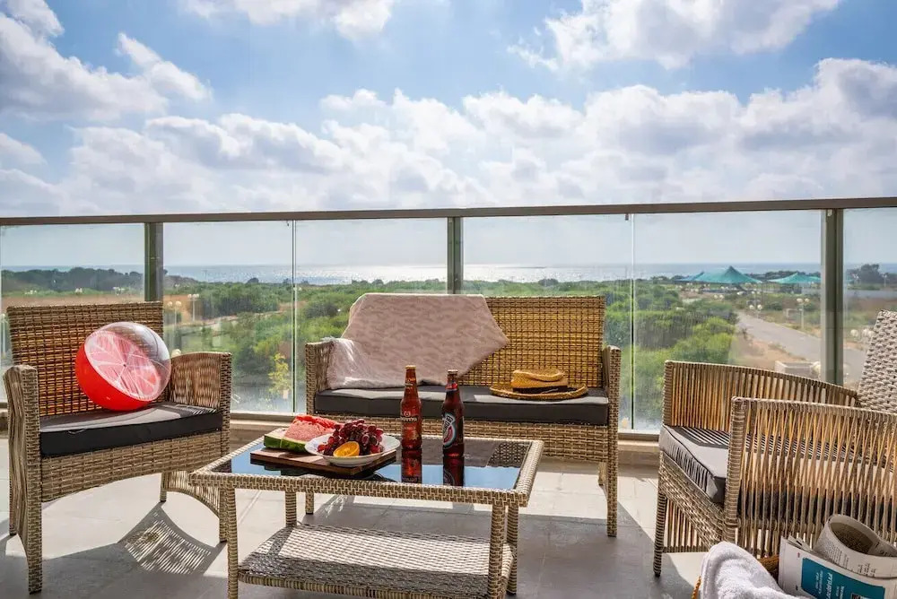 Panoramic Sea Views Coastal Escape by Sea N' Rent