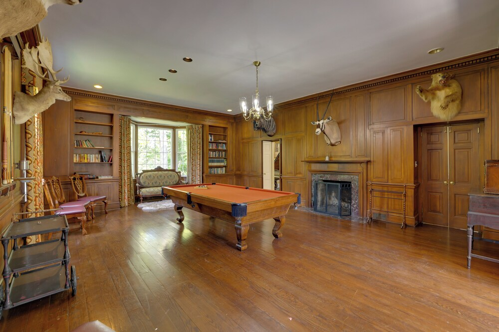 Home on Sprawling Estate, 6 Mi to Dtwn Spartanburg