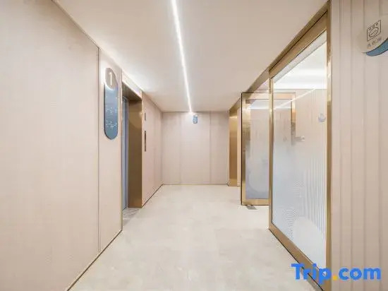 Hanting Hotel (Changchun Oriental Square Guanghua College Branch)