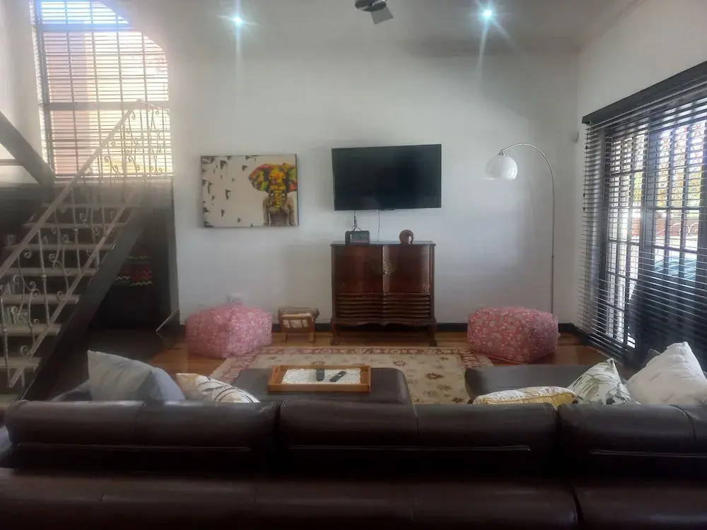 Jakes's Place Modern Comfortable & Sunny 3-bedroom House in Kensington
