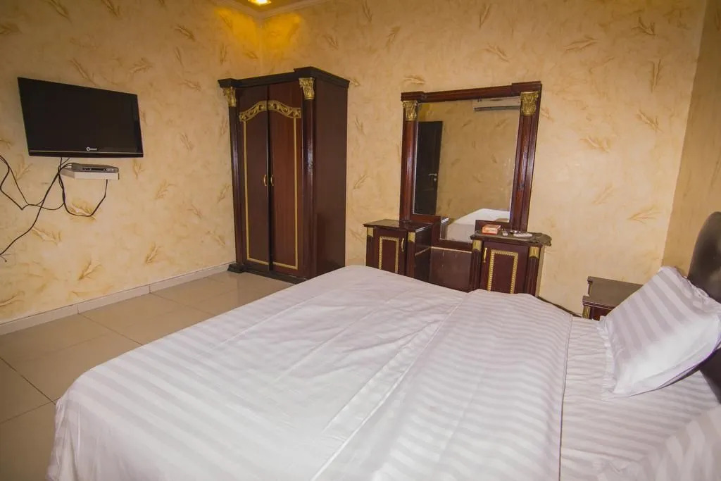 Al Nabarees Golden Suites