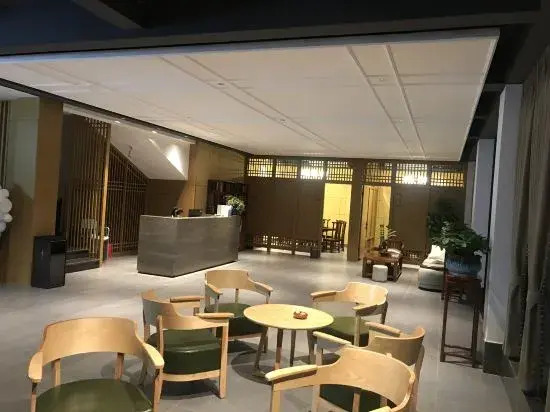 Yueyang Bamboo Mountain Residence