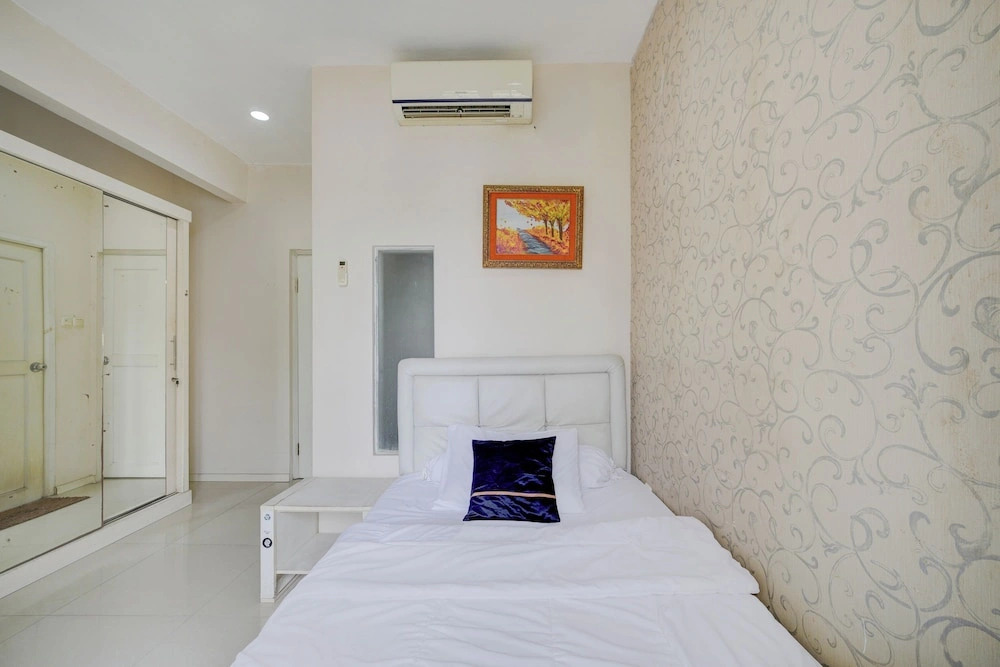 Hotel O near RS Fatmawati formerly White