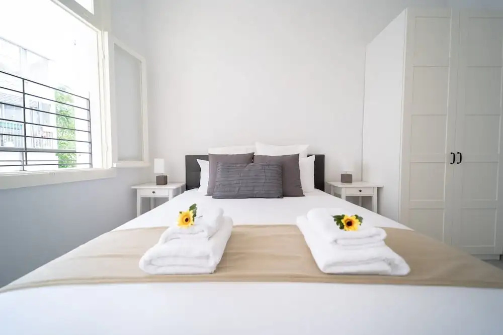 YalaRent Boutique apartments in Jaffa's flea market - Families only