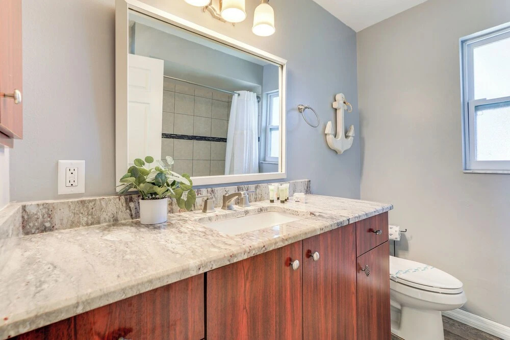 Sarasota Home w/ Heated Pool: 3 Mi to Airport!