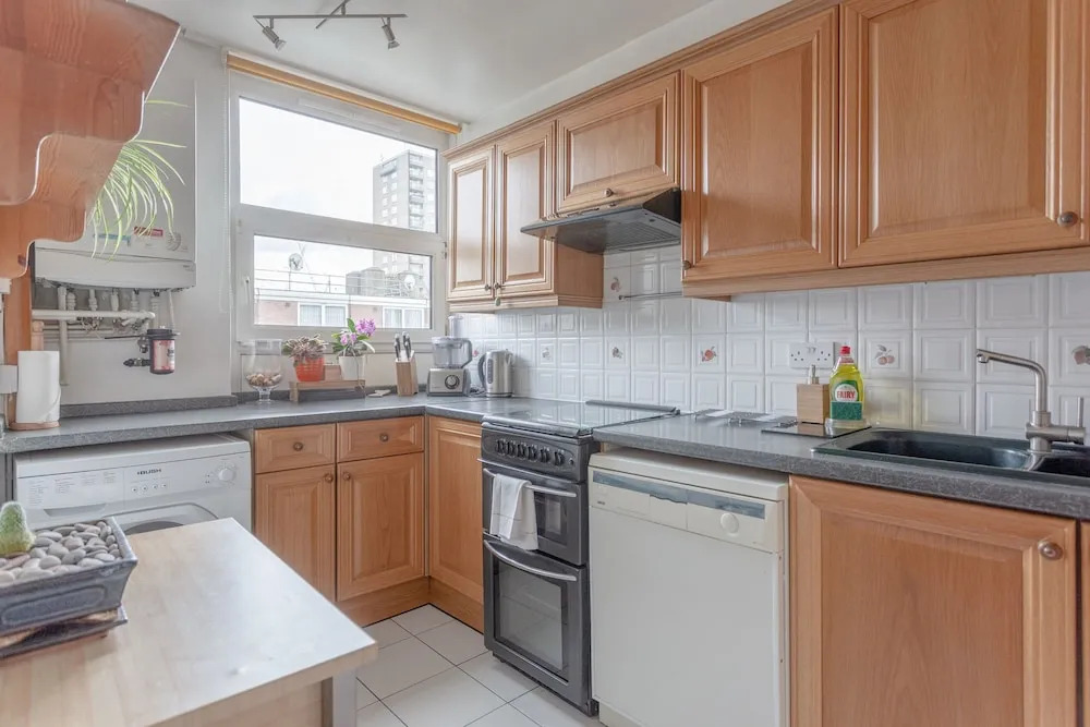 Regents Park View Apartment