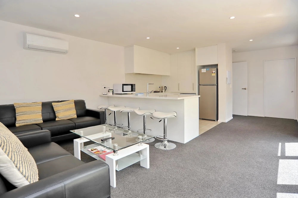 Madras St Apartment 2 - City