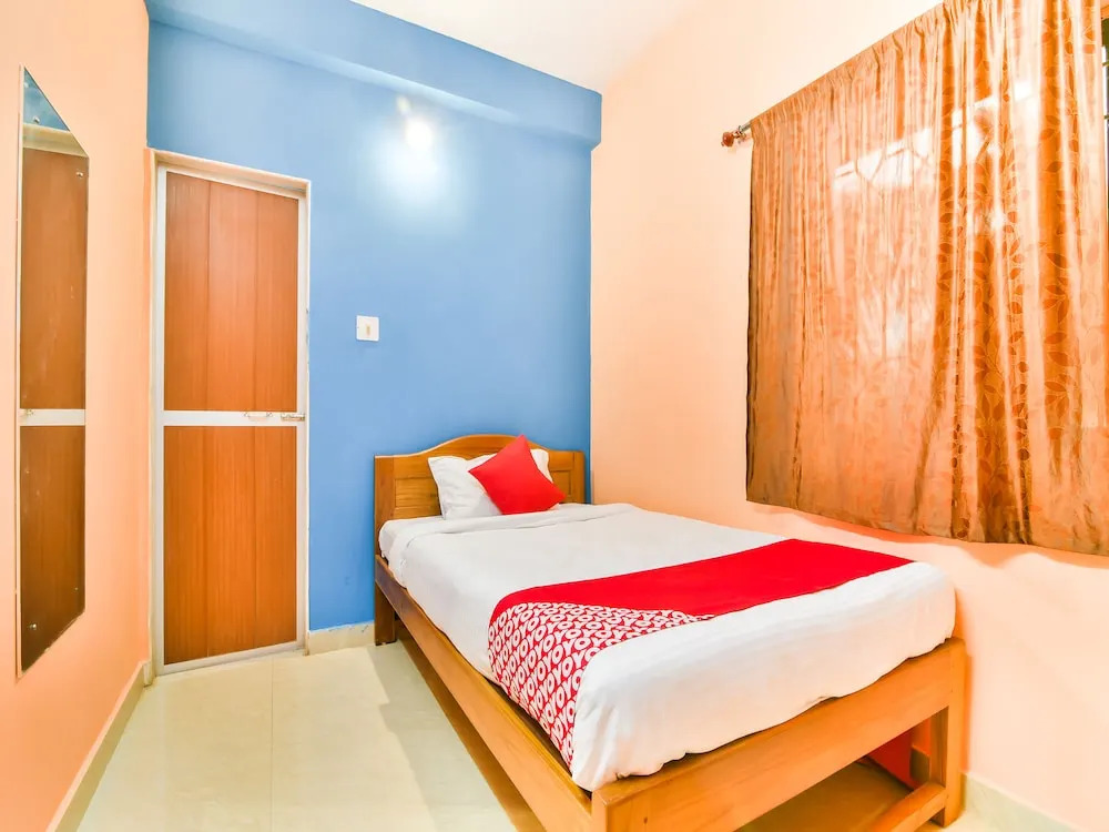 OYO 18507 Blue Marine Resort