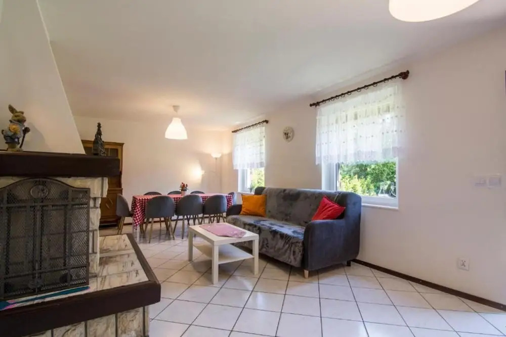 Large Holiday Home With a Garden, Lubiatowo
