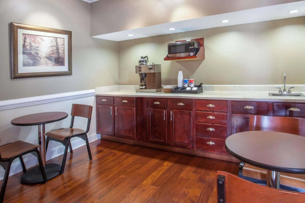 SureStay by Best Western Huntsville University Area