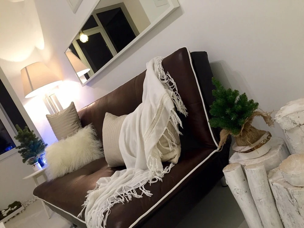 Metropole Apartments Romana Square