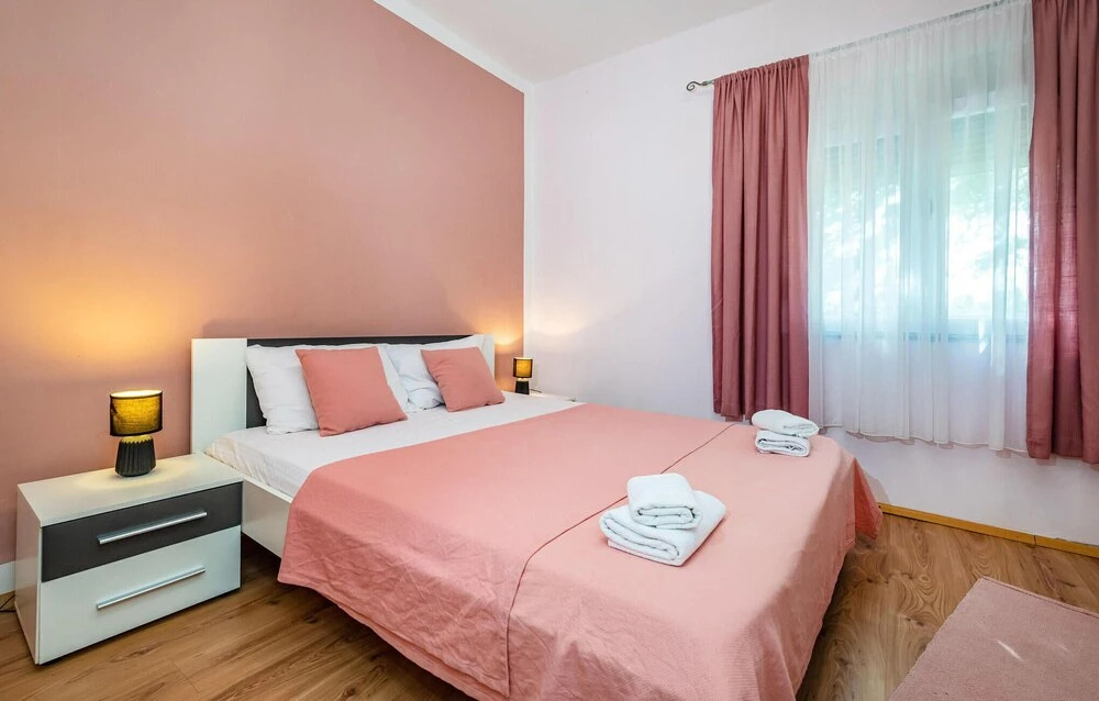 Lovely Home In Seline