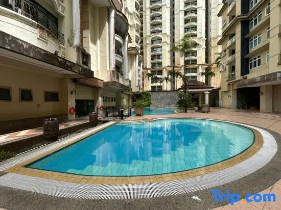 Riverine sapphire apartment