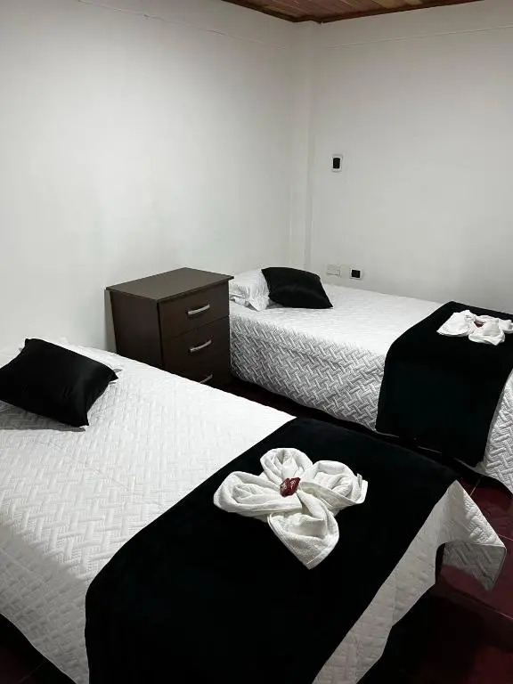 Hermoso apartamento con terraza vía TERMALES