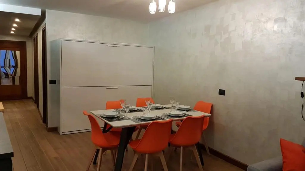 Orange Fox comfortable apartment Cervinia Ski resort & free WiFi