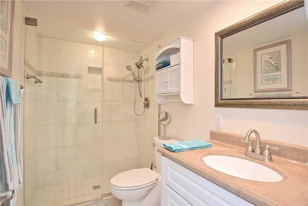 Bay Tree Club 106 - Two Bedroom Condo
