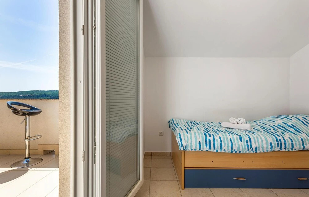 Nice Home in Dobrinj With Wifi and 3 Bedrooms
