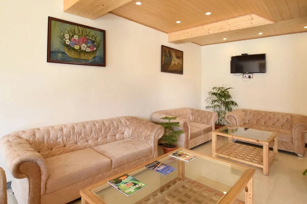 The Woodbine by OYO Rooms