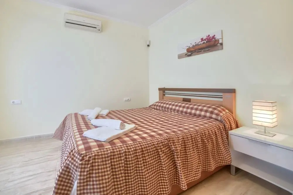 Bungalow - 3 Bedrooms with Pool and WiFi - 105003