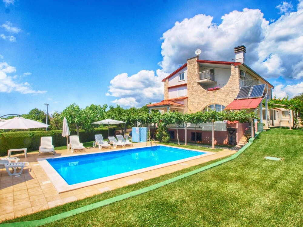 Apartment Neven 810