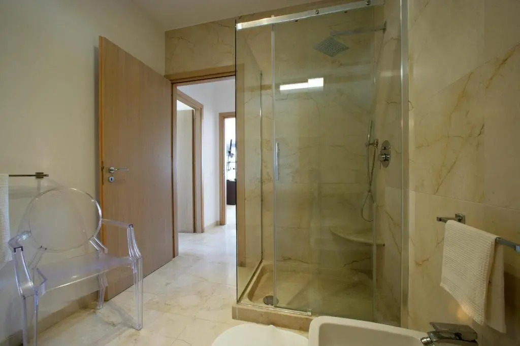 VILLA DELFINI 2-12 Pax