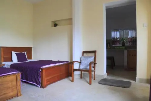 Holiday Stay Inn