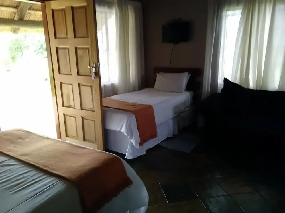 Noma Nini Lodge And Restaurant