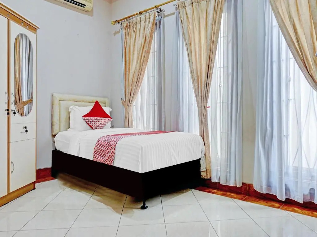 House Of Livina Mitra RedDoorz